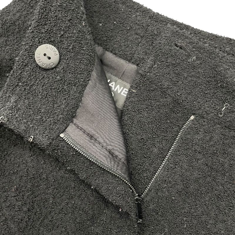 CHANEL Tweed Gaucho Pants P54700 in Black - Exquisite Craftsmanship