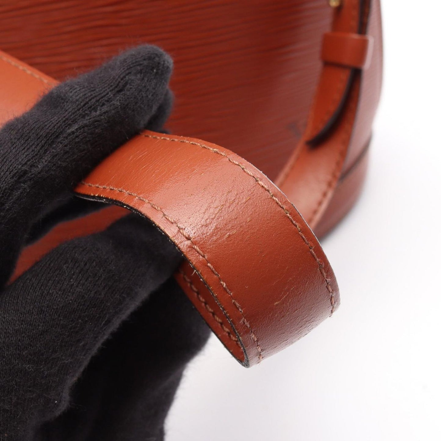 Louis Vuitton Cluny Epi Shoulder Bag in Kenian Brown - Timeless Elegance