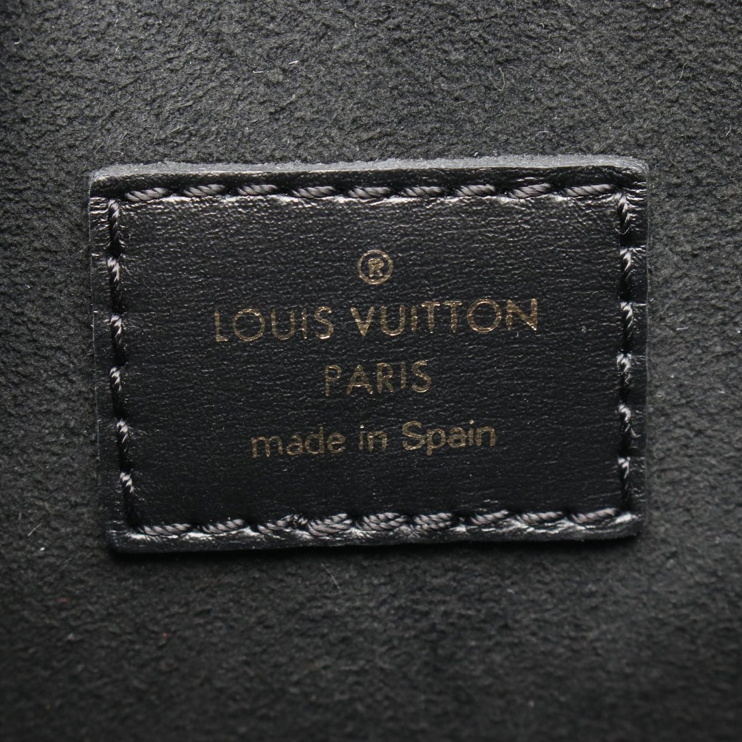 Louis Vuitton Dauphine MM Shoulder Bag - Timeless Elegance