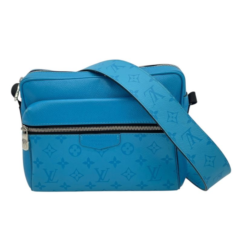 Louis Vuitton Outdoor Messenger PM in Blue Taiga Leather