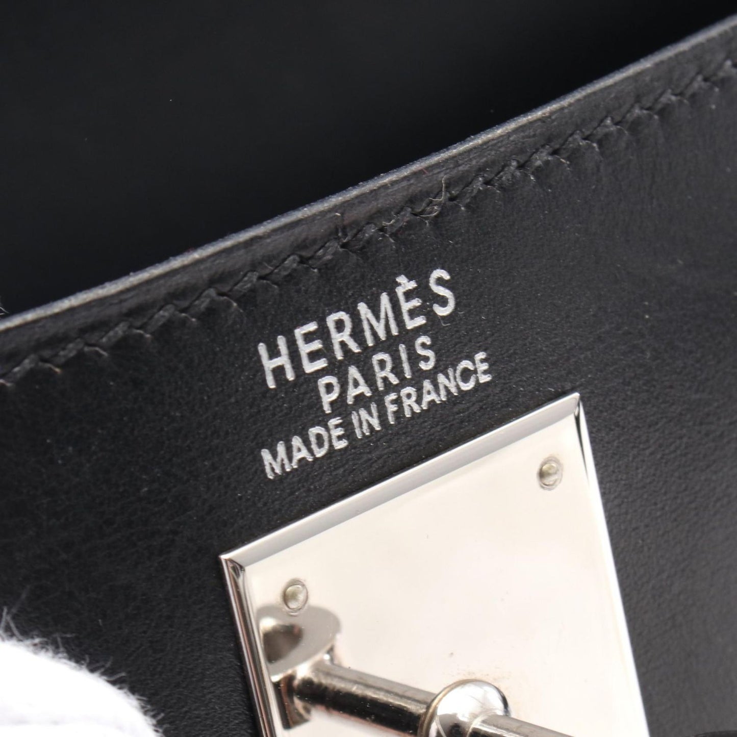 HERMES Kelly 32 Handbag in Black - Timeless Elegance