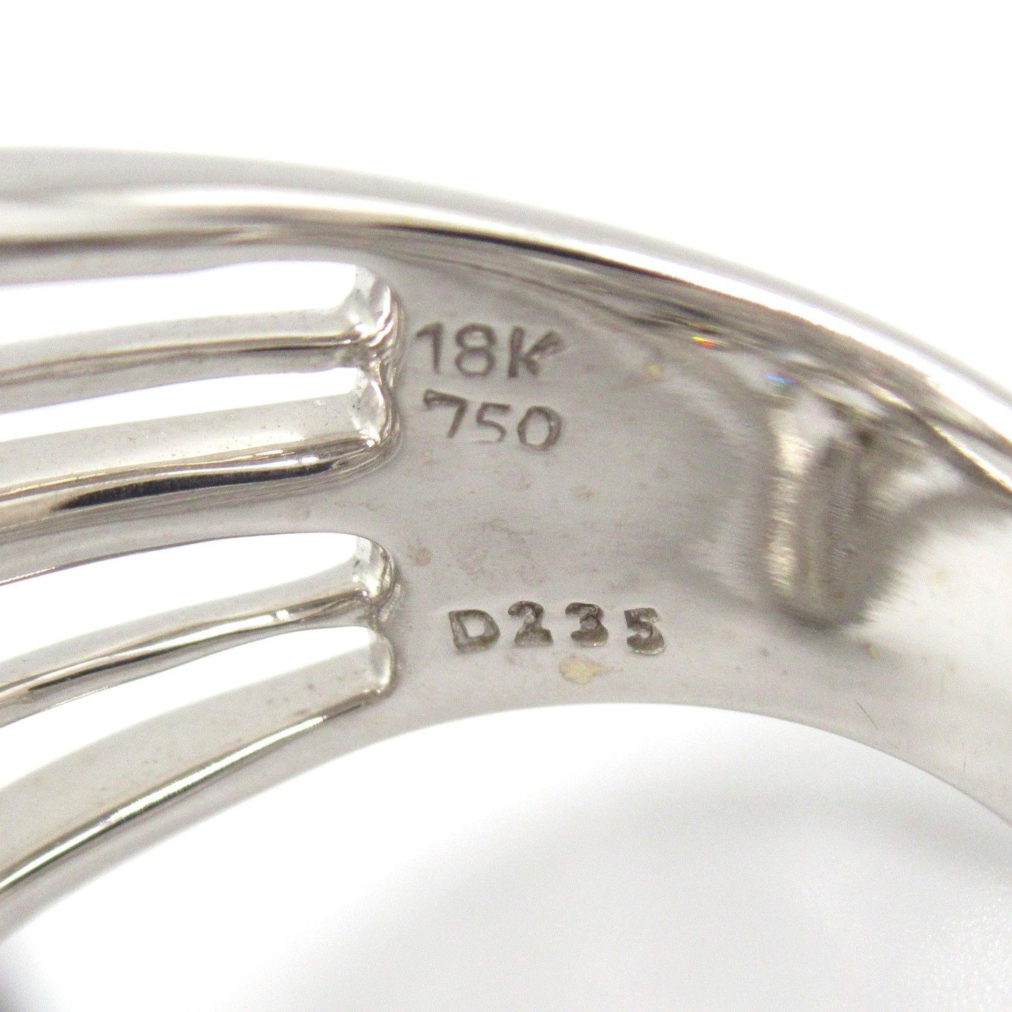 Exquisite K18WG Diamond Ring - 2.35ct Luxury Jewelry