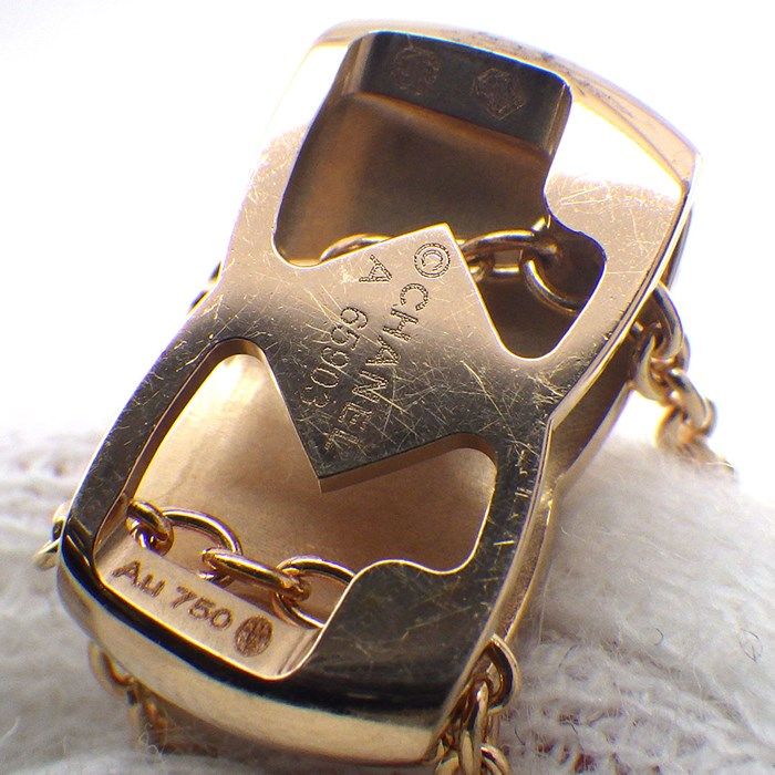 CHANEL Coco Crush Matelassé Diamond Necklace in K18 Beige Gold