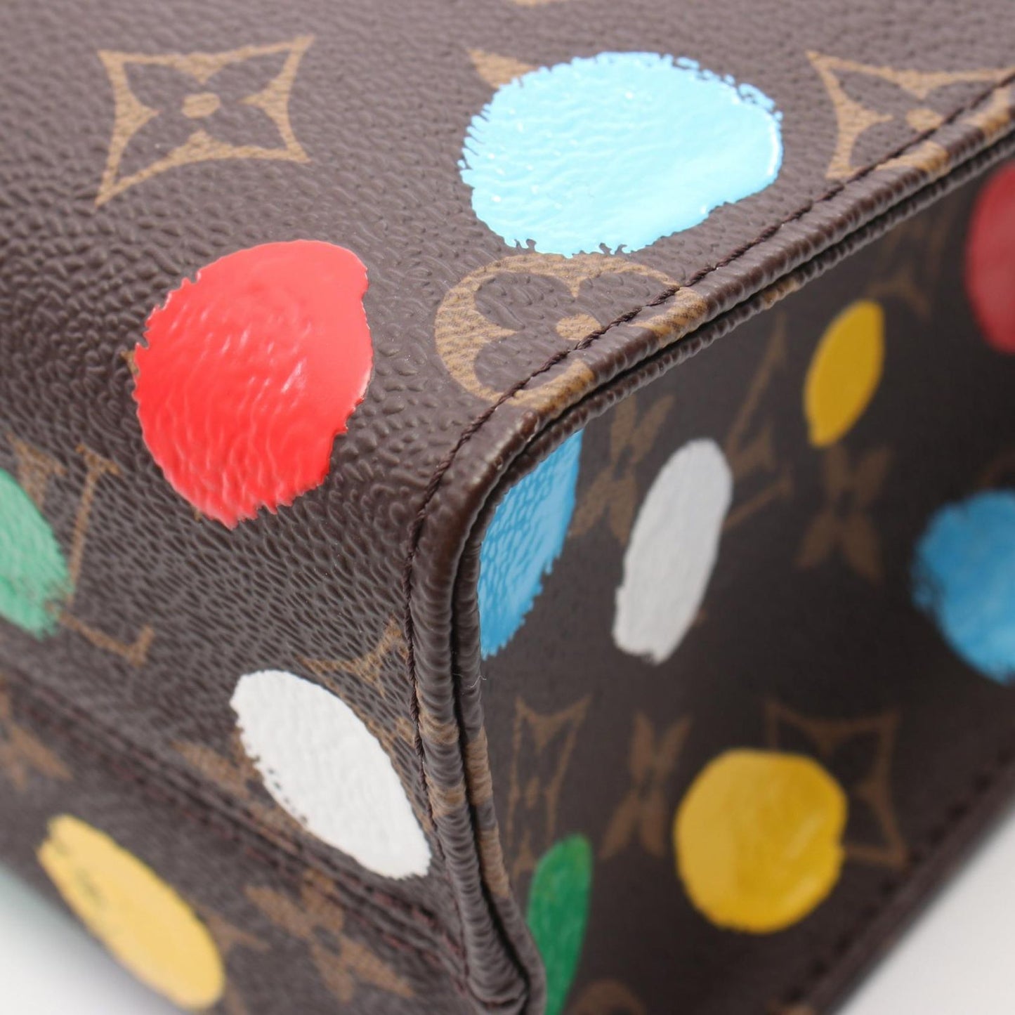 LOUIS VUITTON × Yayoi Kusama OnTheGo PM Handbag - Limited Edition