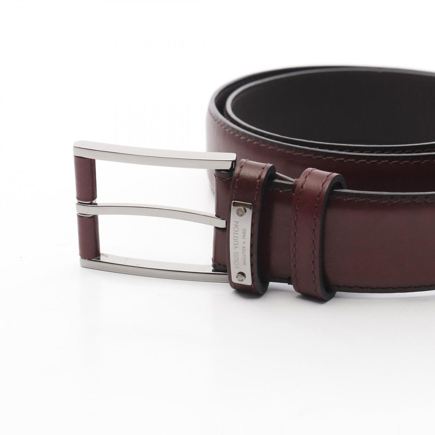 LOUIS VUITTON Legend Belt in Bordeaux Leather - Timeless Elegance