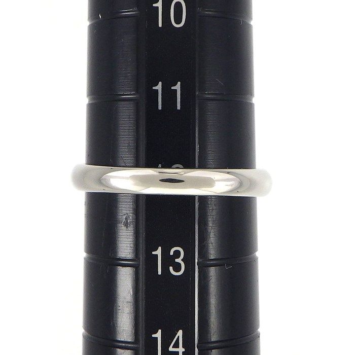 Exquisite Pear Shape Diamond Floral Motif Ring in Platinum