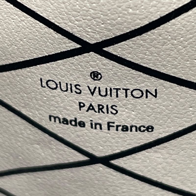 Louis Vuitton Trunk Clutch M53052 Black Epi Shoulder Bag