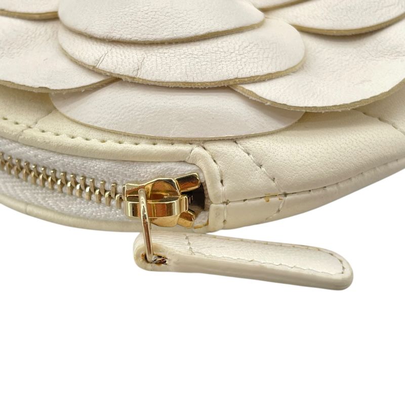 CHANEL Camellia Pouch - White Lambskin with Gold Hardware