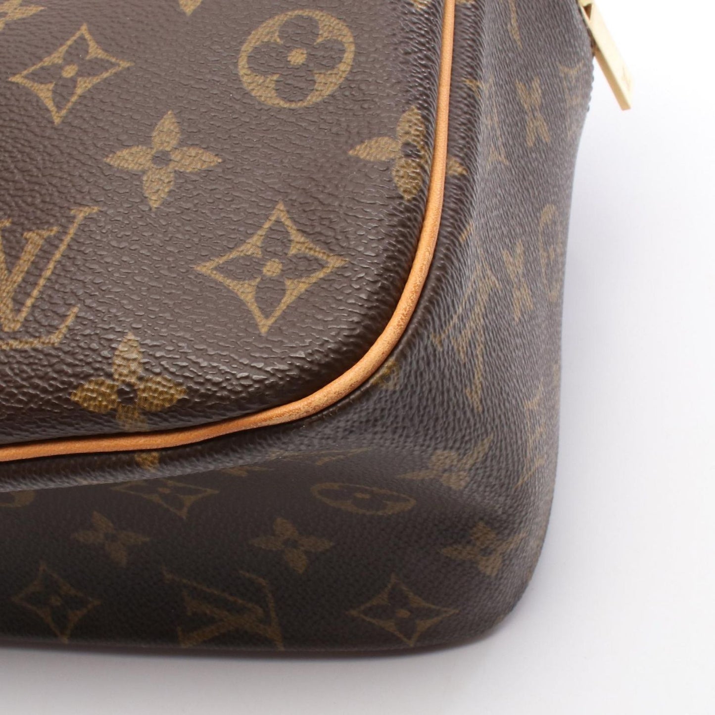 Louis Vuitton Monogram Cite GM Shoulder Bag - Timeless Elegance