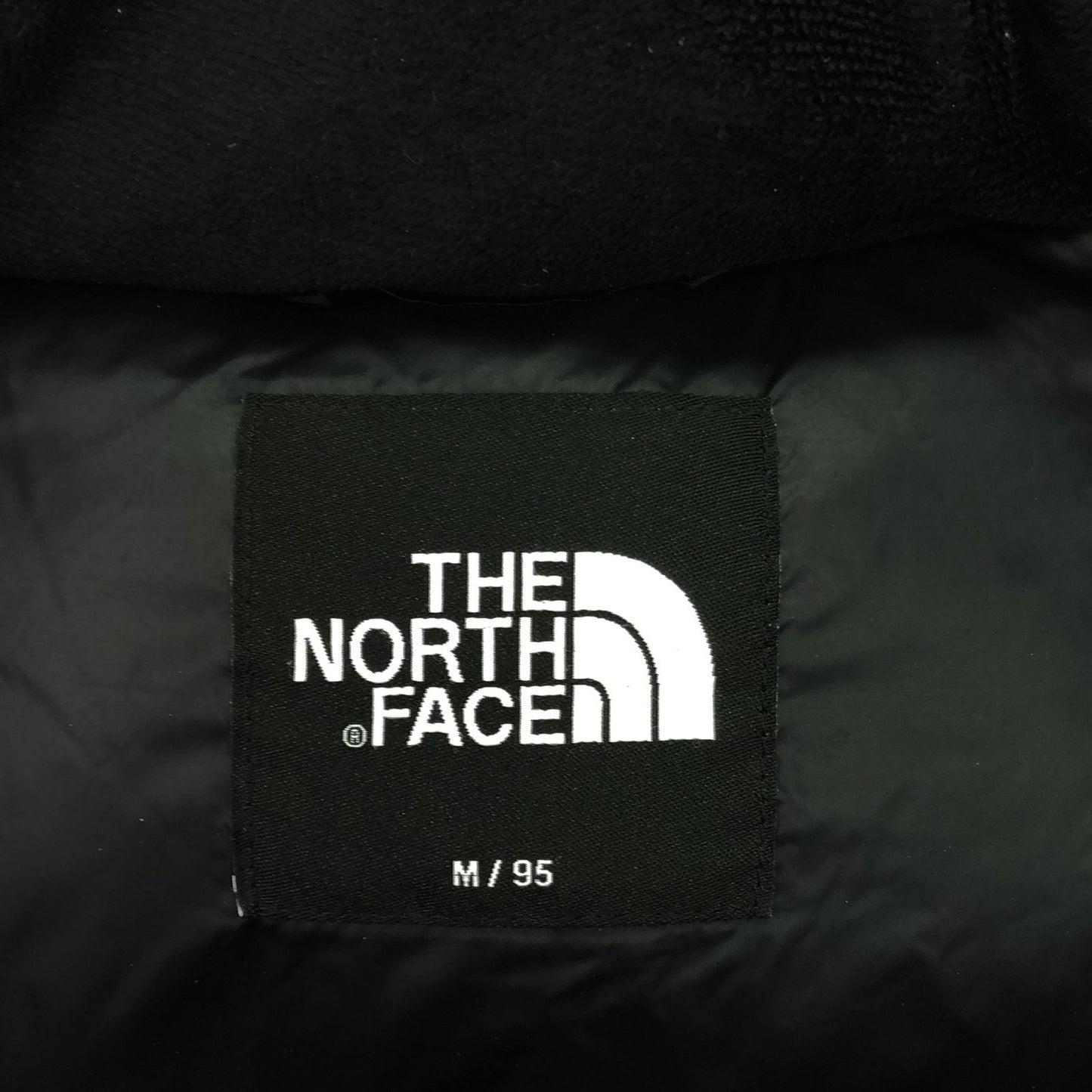 THE NORTH FACE Women's Black Down Jacket - Timeless Elegance