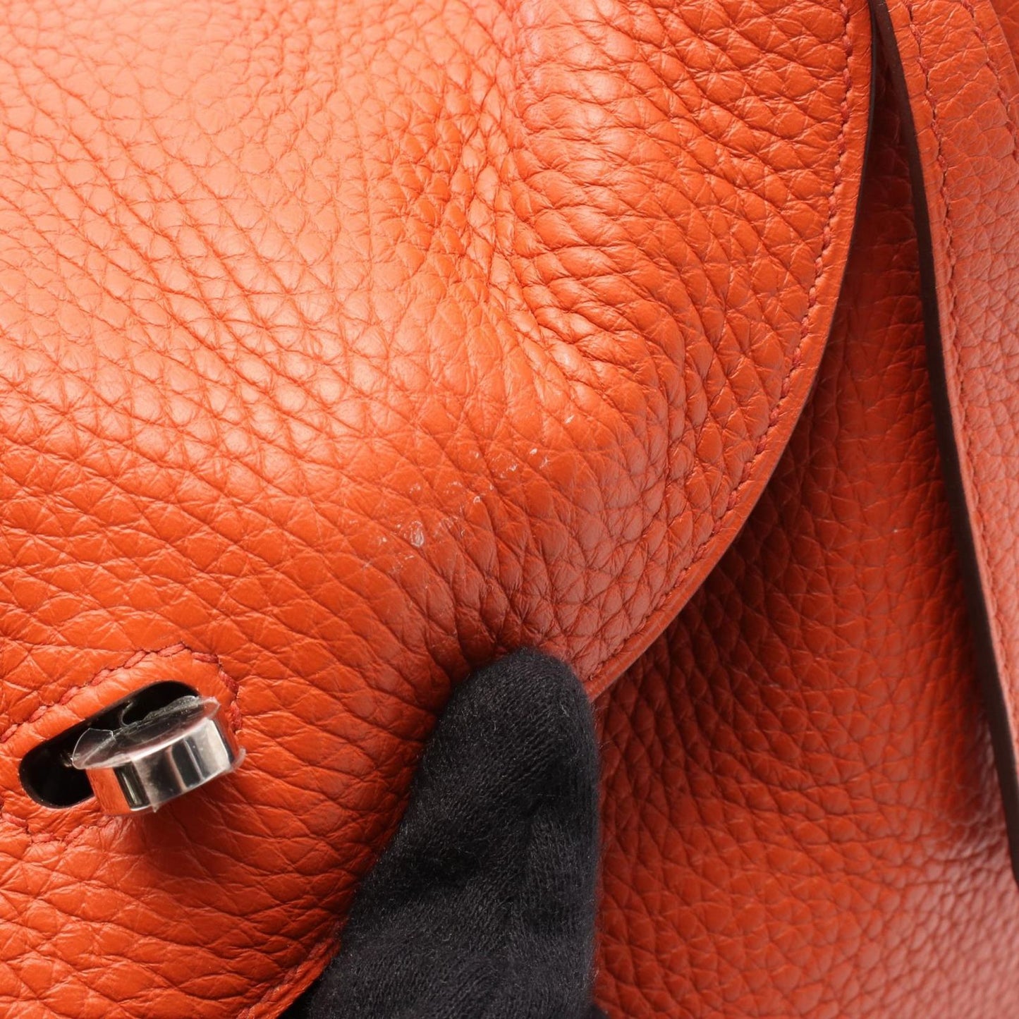 HERMES Lindy 30 Shoulder Bag in Tadelakt Leather - Exquisite Craftsmanship