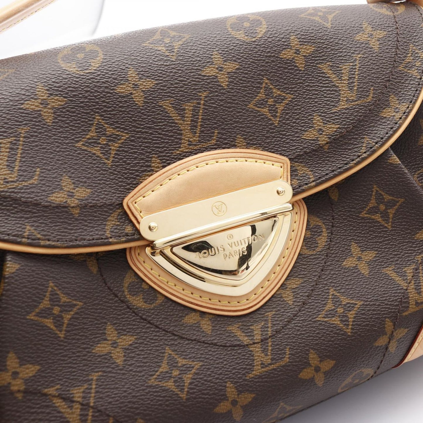 Louis Vuitton Beverly MM Monogram Shoulder Bag - Timeless Elegance