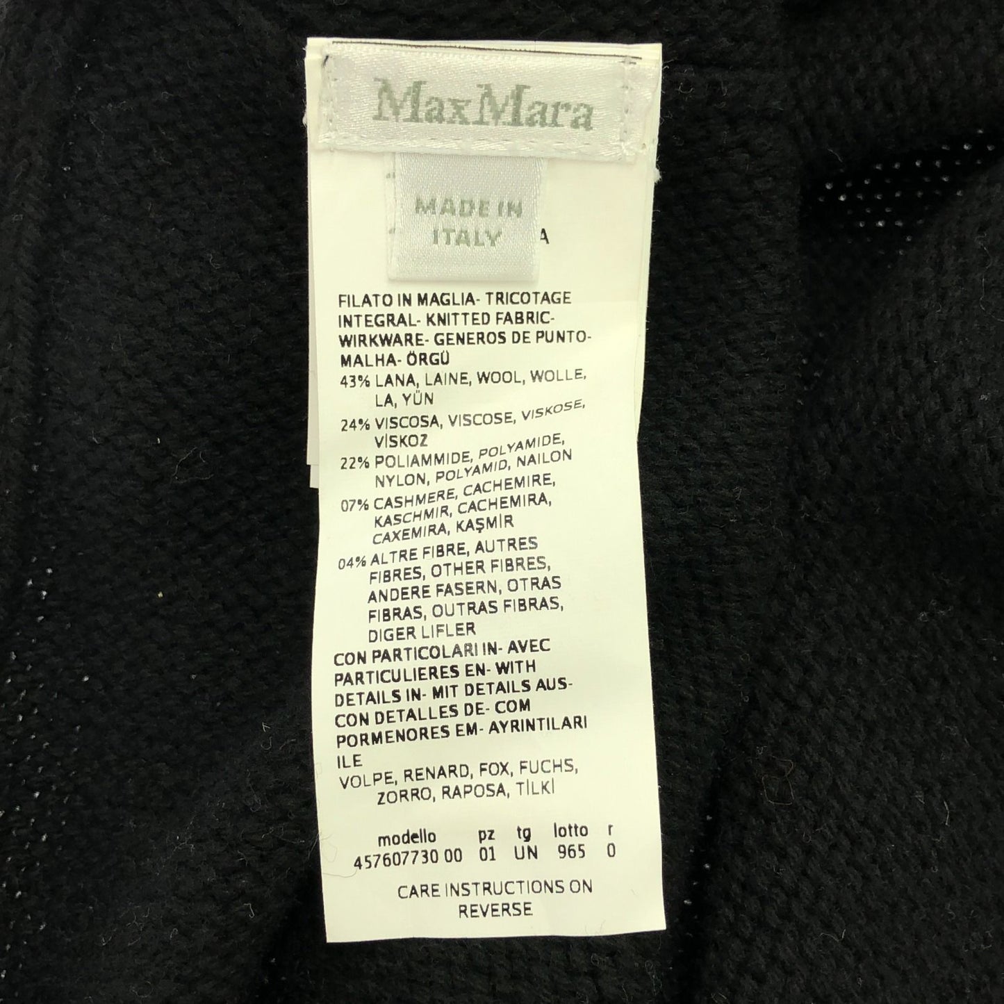 MAX MARA Black Wool Scarf - Timeless Elegance