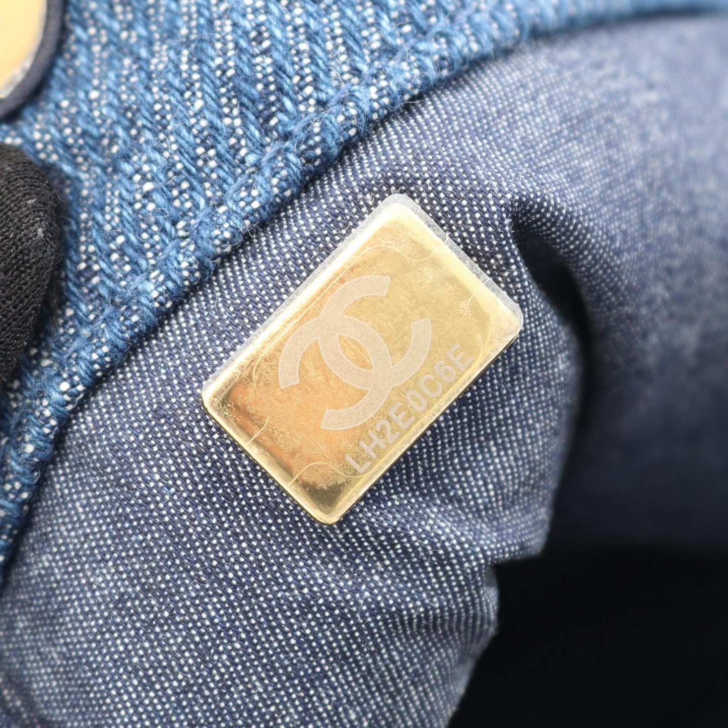 CHANEL Denim Blue Tote Bag AS3857 - Exquisite Luxury