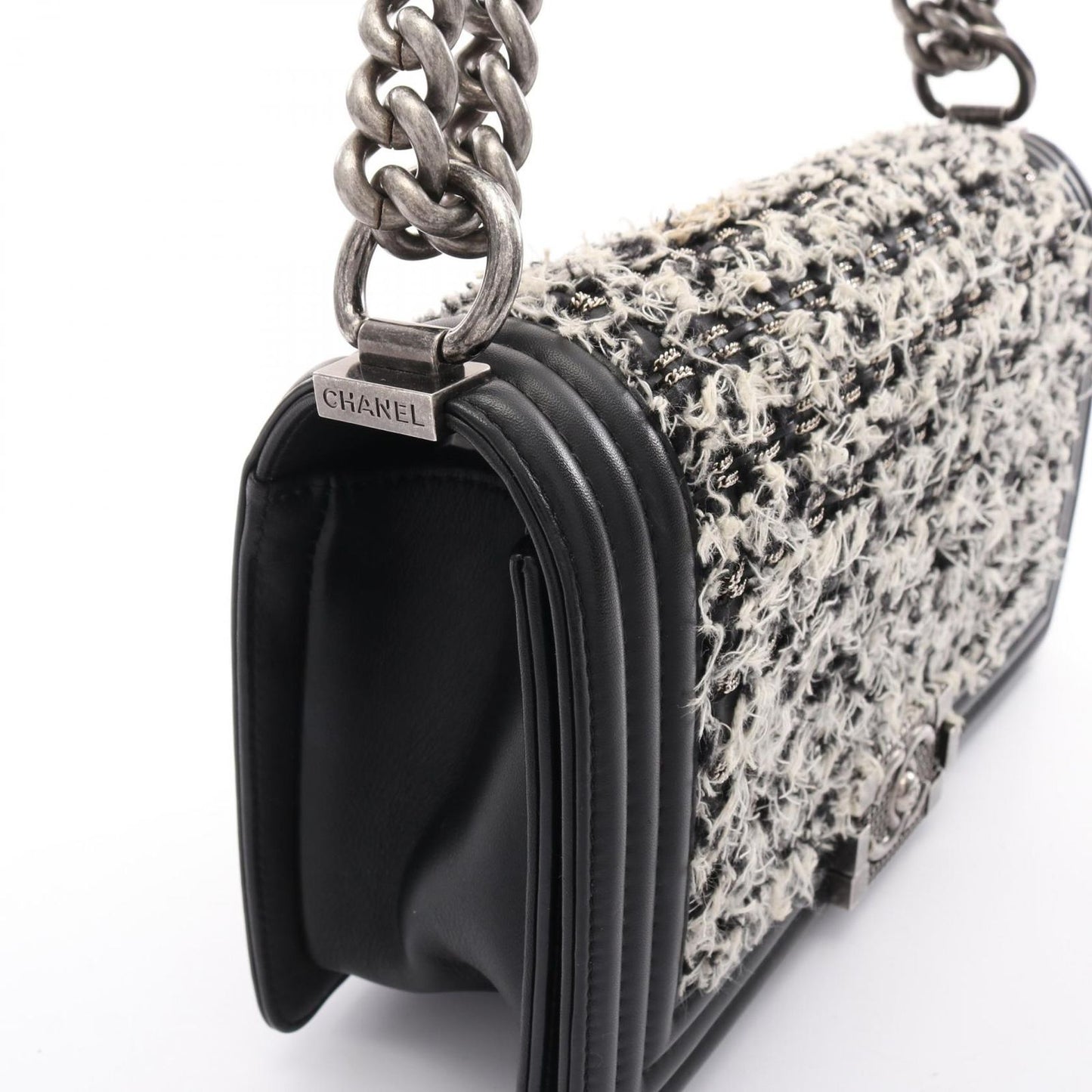 CHANEL Boy Chanel Shoulder Bag A67086 - Timeless Elegance
