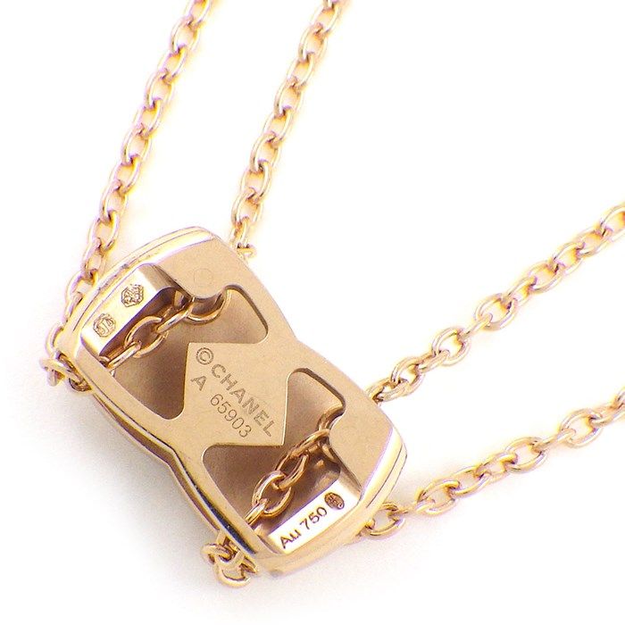 CHANEL Coco Crush Matelassé Diamond Necklace in K18 Beige Gold