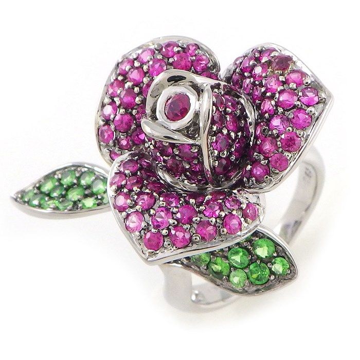 Exquisite Ruby and Garnet Rose Motif Ring in K18 White Gold