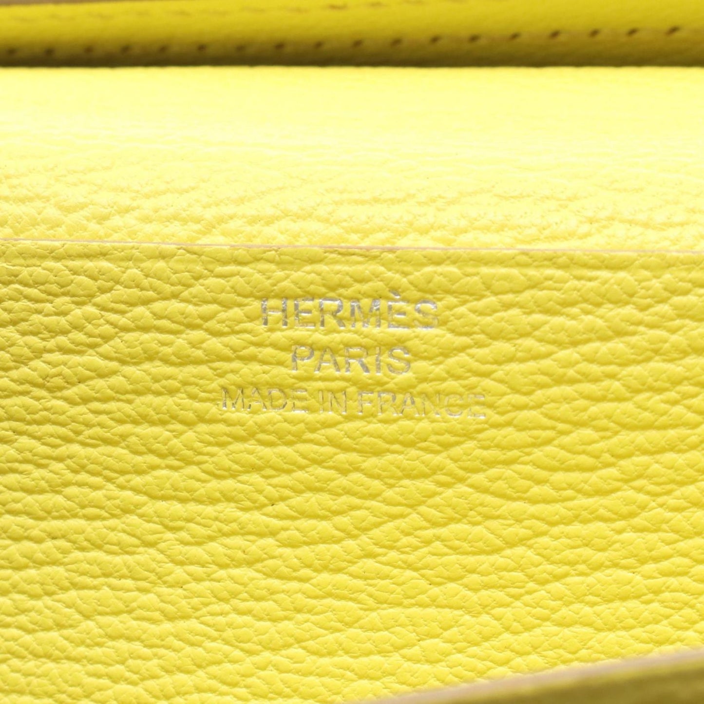 HERMES Lime Leather Bearn Wallet - Exquisite Craftsmanship
