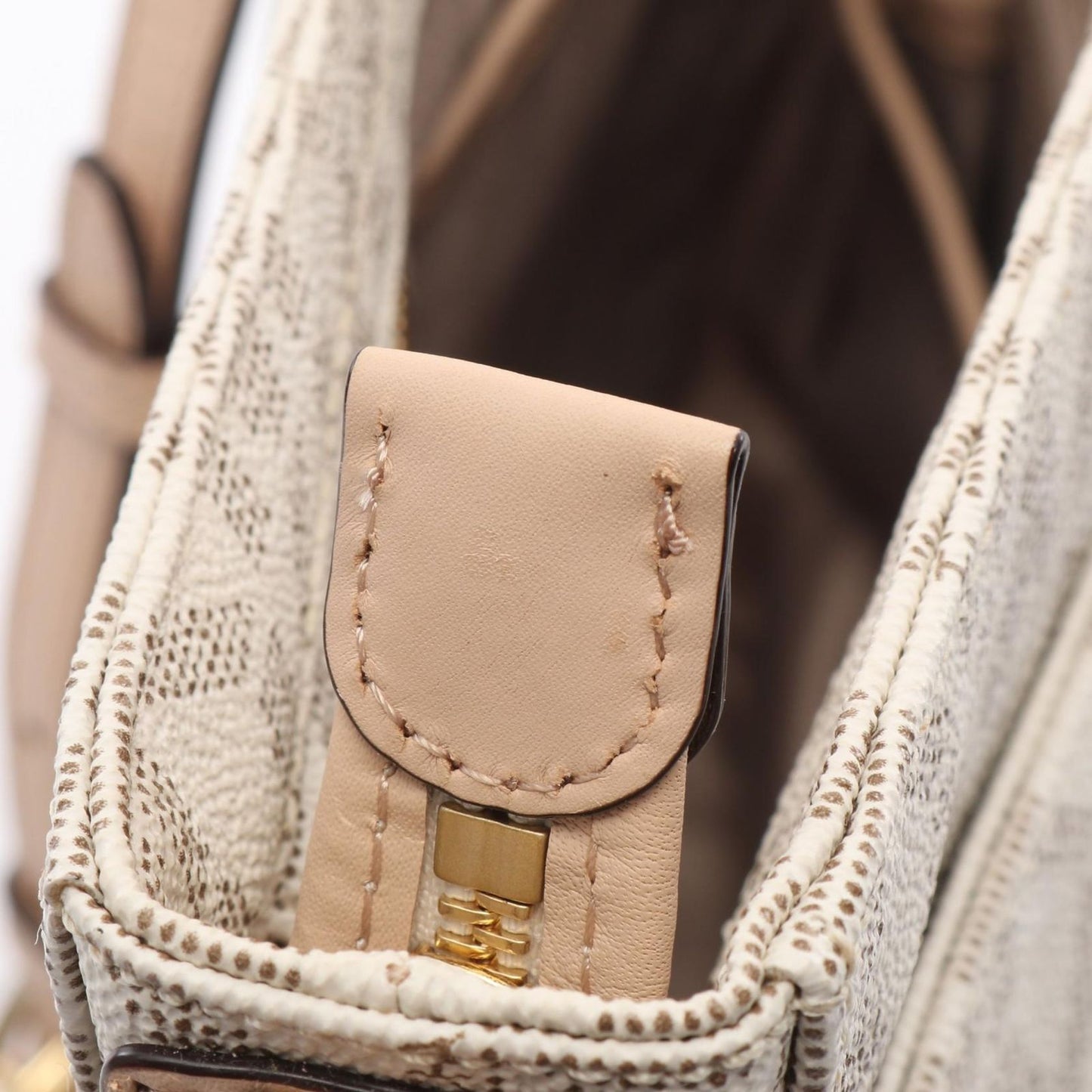 MICHAEL MICHAEL KORS Jet Set Travel Large Logo Messenger Bag - White