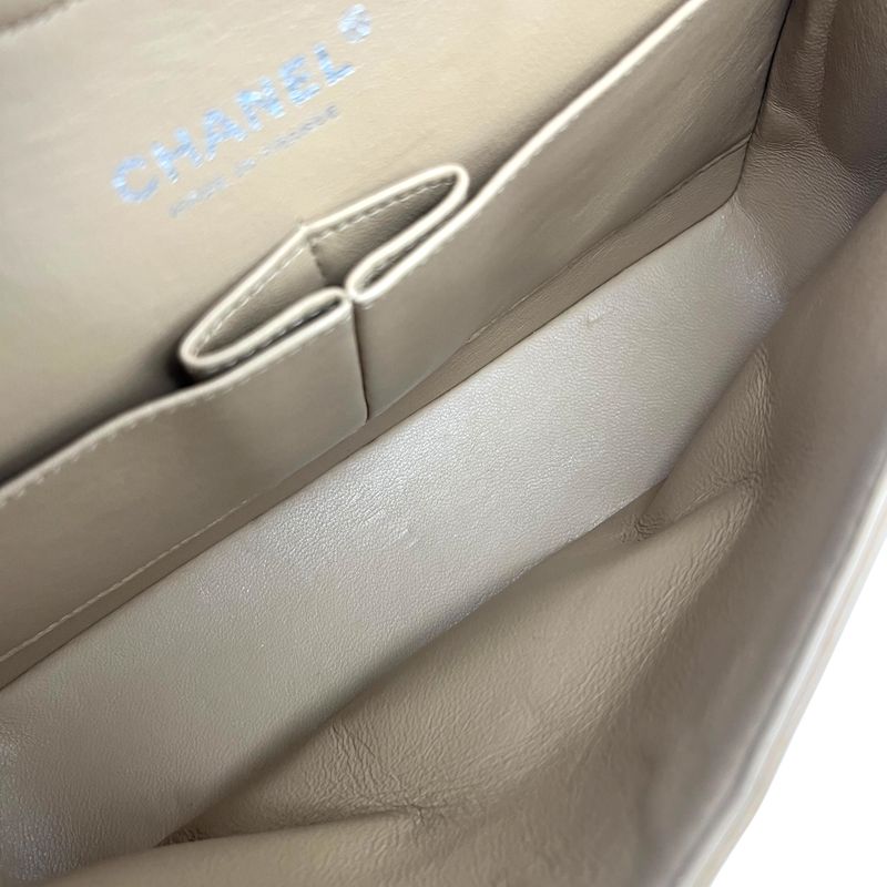 CHANEL Matelassé 25 Beige Caviar Leather Shoulder Bag