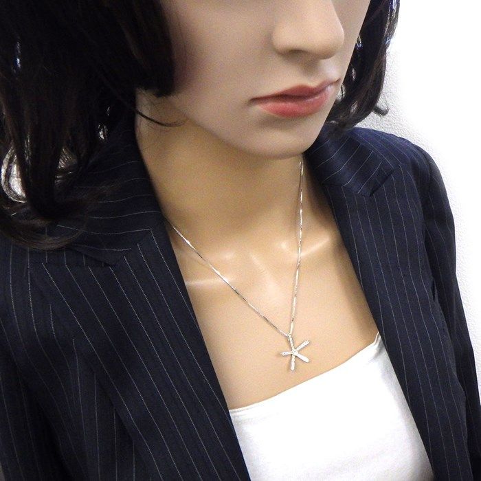 Exquisite Diamond Flower Motif Necklace in K18 Gold