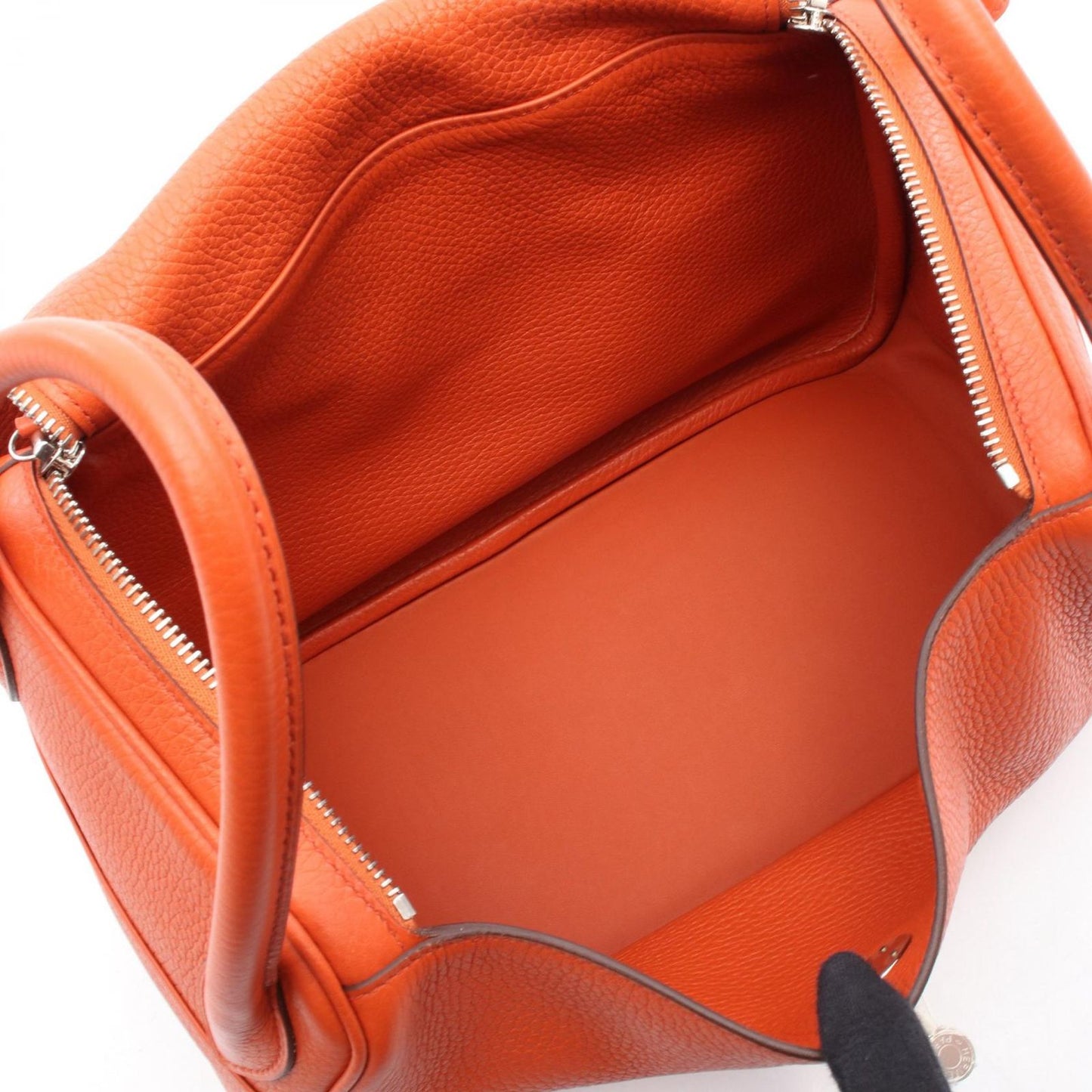 HERMES Lindy 30 Shoulder Bag in Tadelakt Leather - Exquisite Craftsmanship