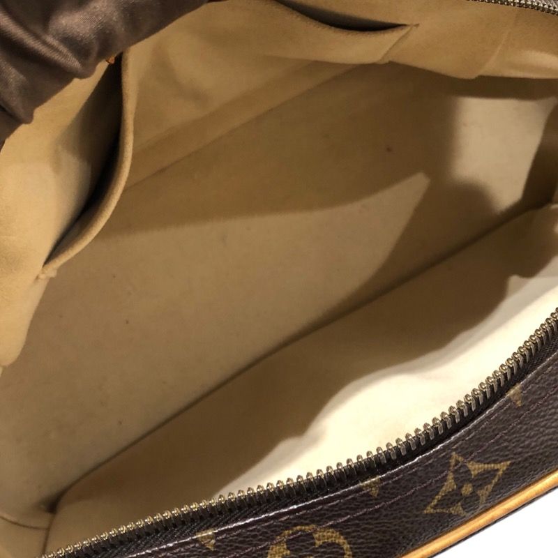 Louis Vuitton Manhattan PM Monogram Canvas Handbag - Brown