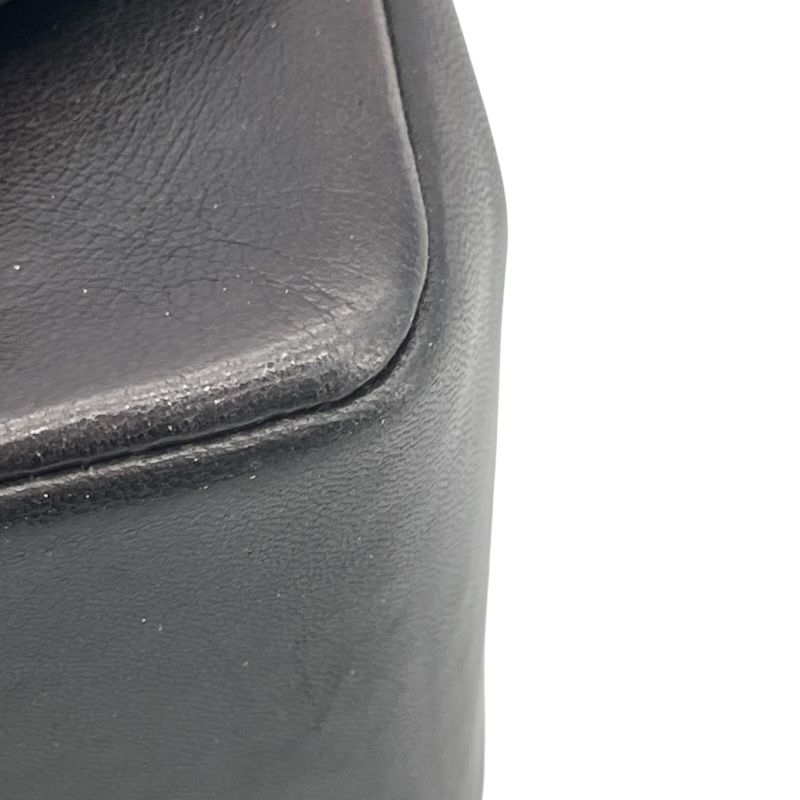 CHANEL Diana 25 Black Lambskin Shoulder Bag - Timeless Elegance