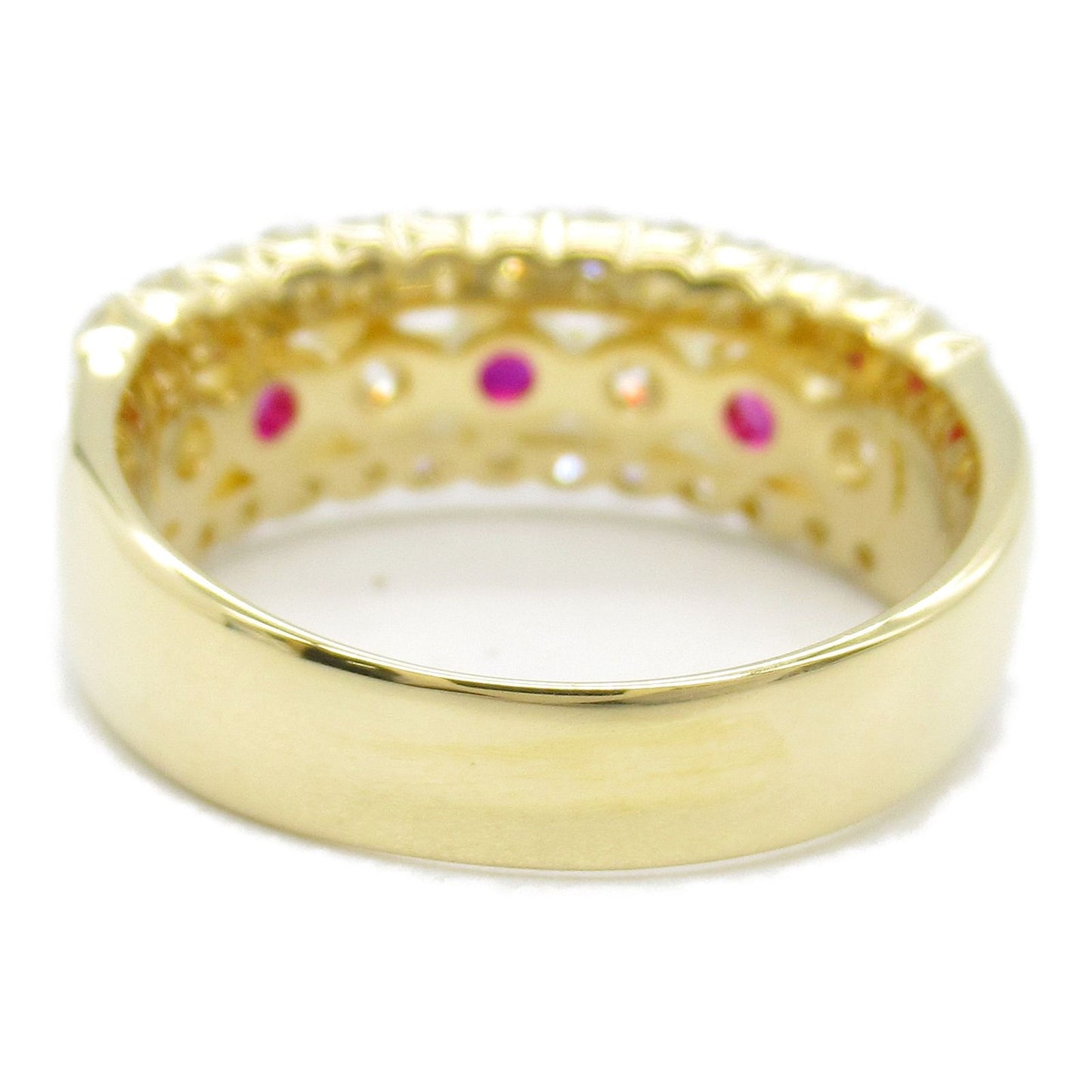 Exquisite Ruby and Diamond Ring in 18K Yellow Gold