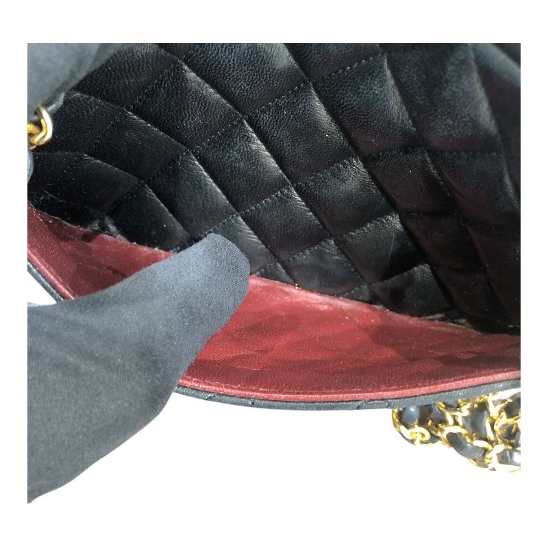 CHANEL Matelassé Chain Handbag - Black Lambskin, Iconic Elegance