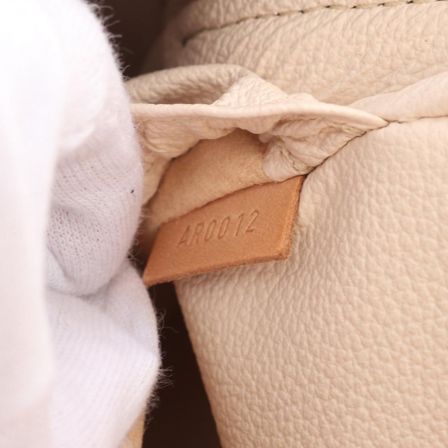 Louis Vuitton Spontini Monogram Handbag - Timeless Elegance