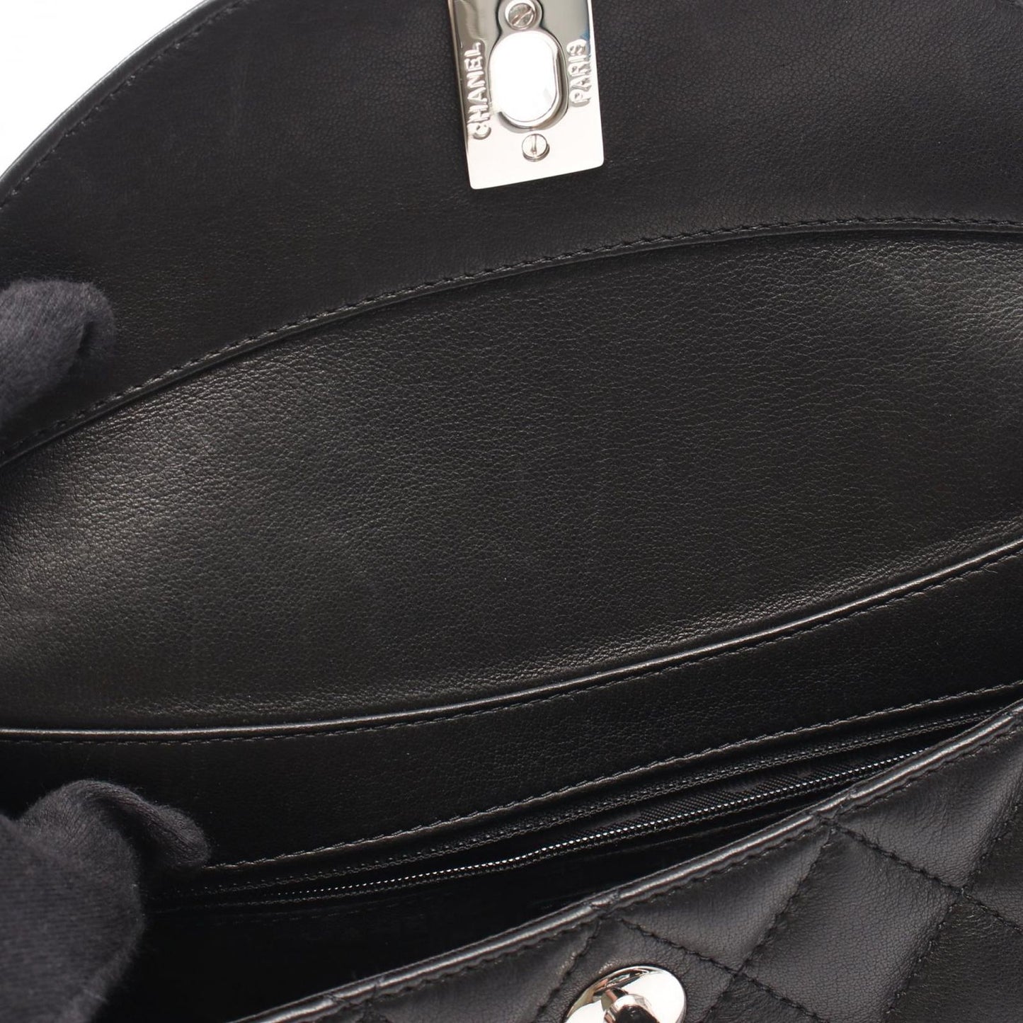 CHANEL Matelassé Black Lambskin Shoulder Bag - Timeless Elegance