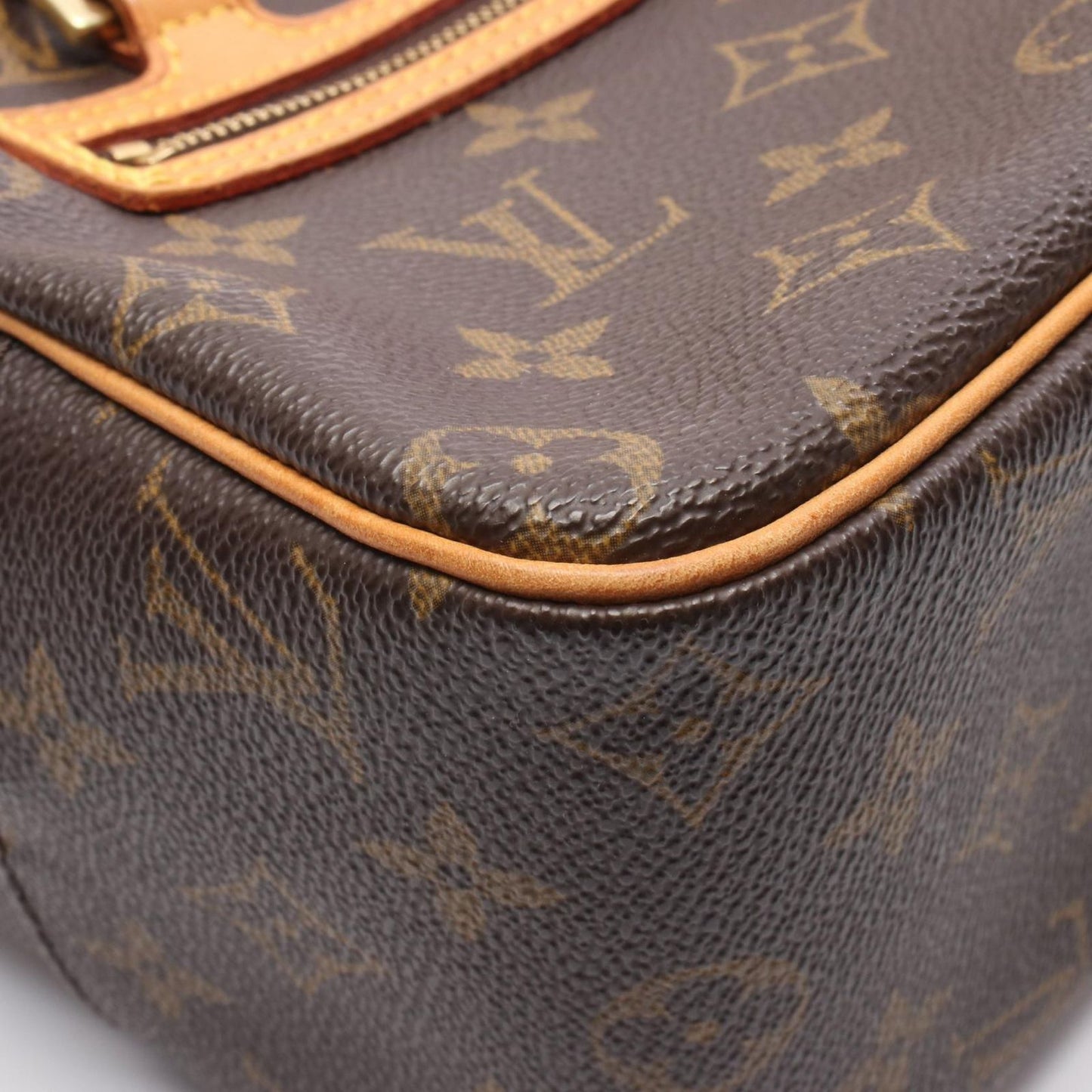 Louis Vuitton Monogram Cite MM Shoulder Bag - Timeless Elegance