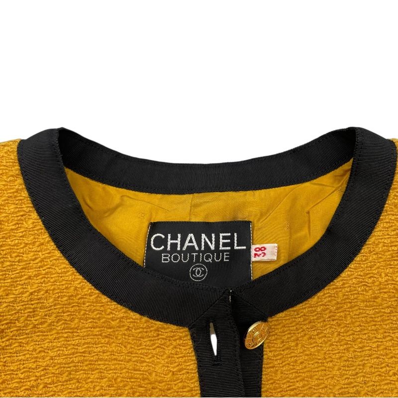 CHANEL Vintage No-Collar Tweed Jacket in Yellow - Timeless Elegance