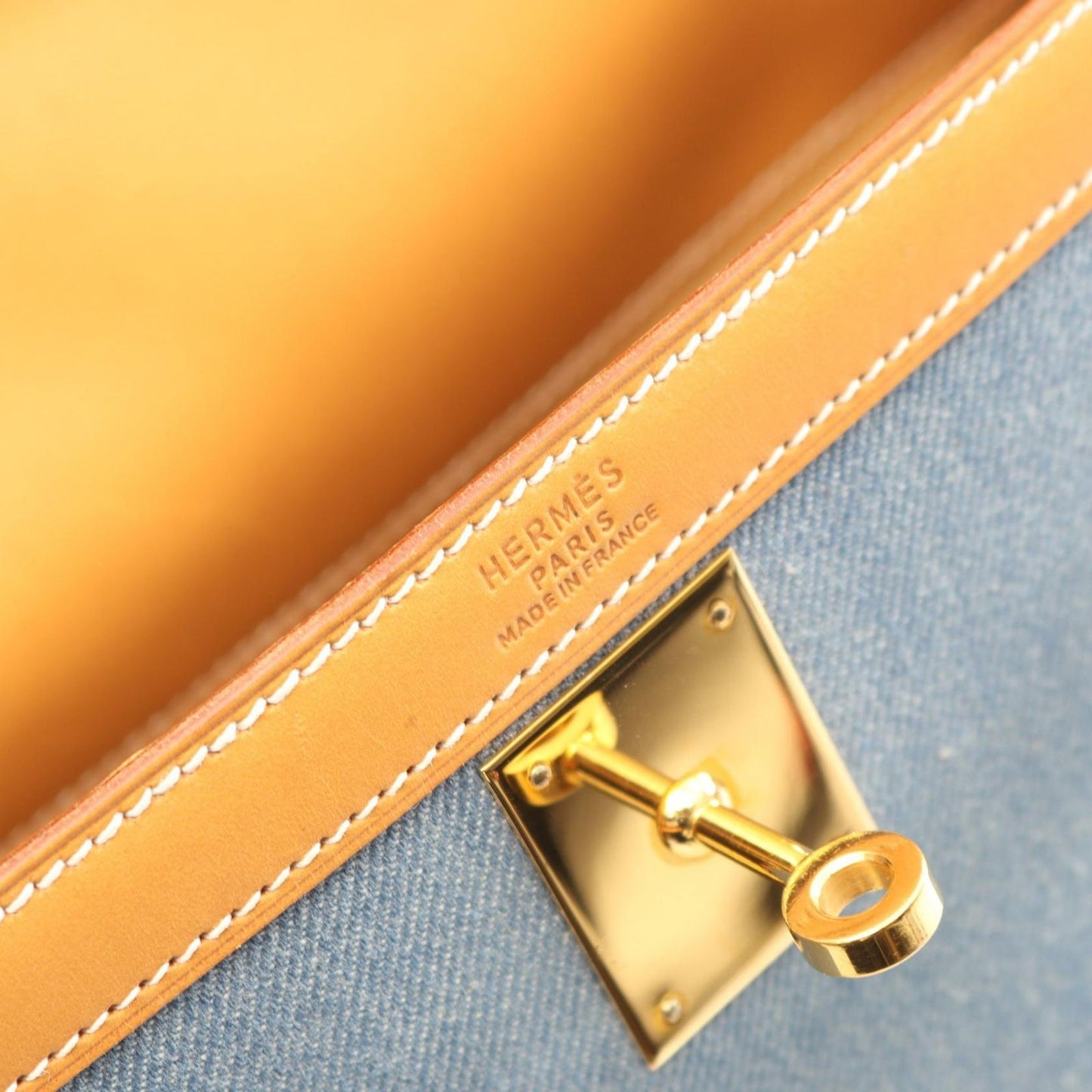 HERMES Kelly 35 Denim Blue & Natural Handbag - Timeless Elegance