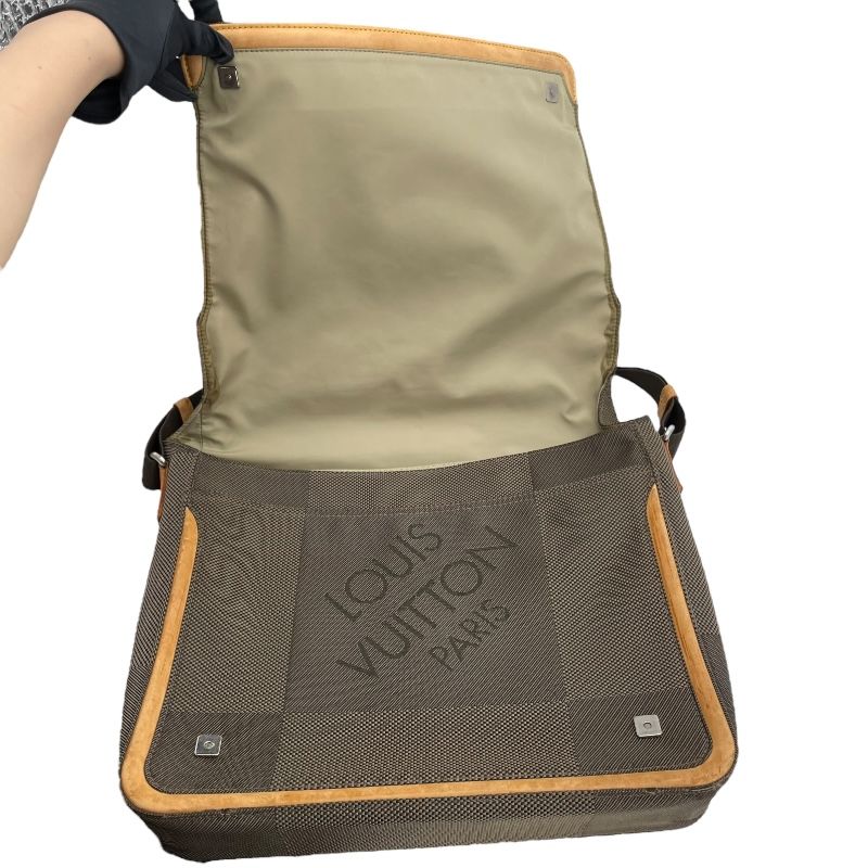 Louis Vuitton Messager M93030 Brown Damier Geant Men's Shoulder Bag