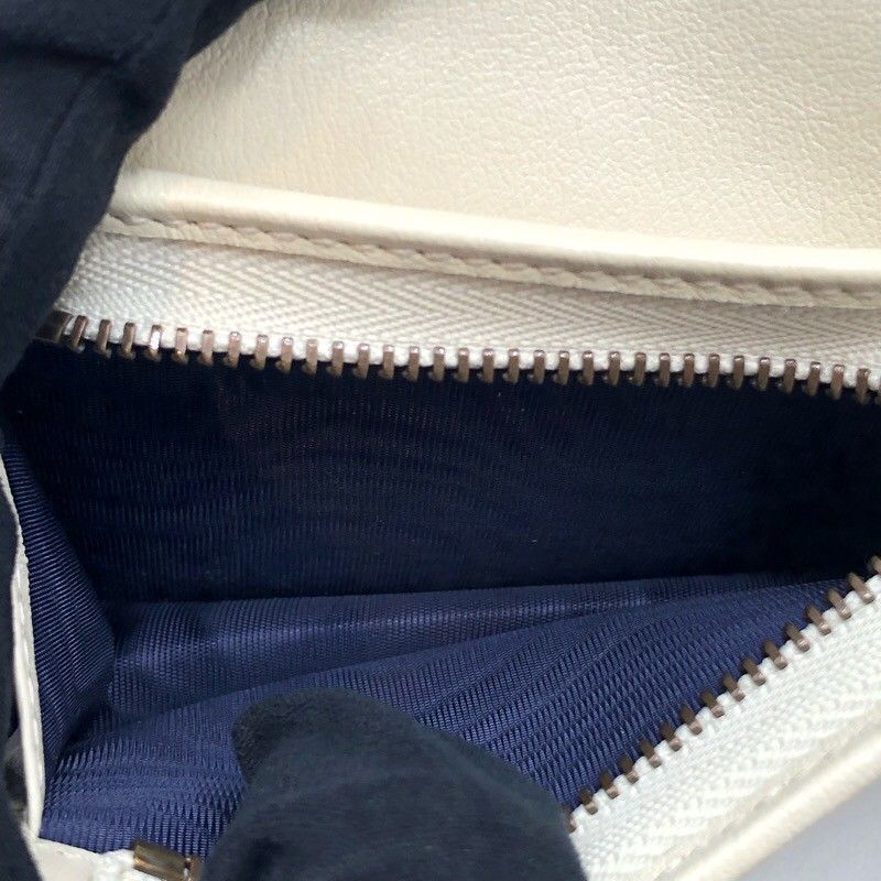 GUCCI GG Marmont Compact Wallet in Ivory & Navy Leather