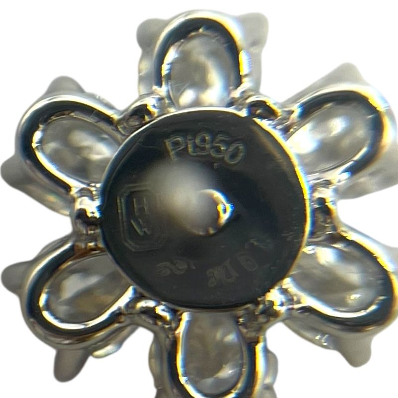 HARRY WINSTON Forget-Me-Not Diamond Earrings in Platinum