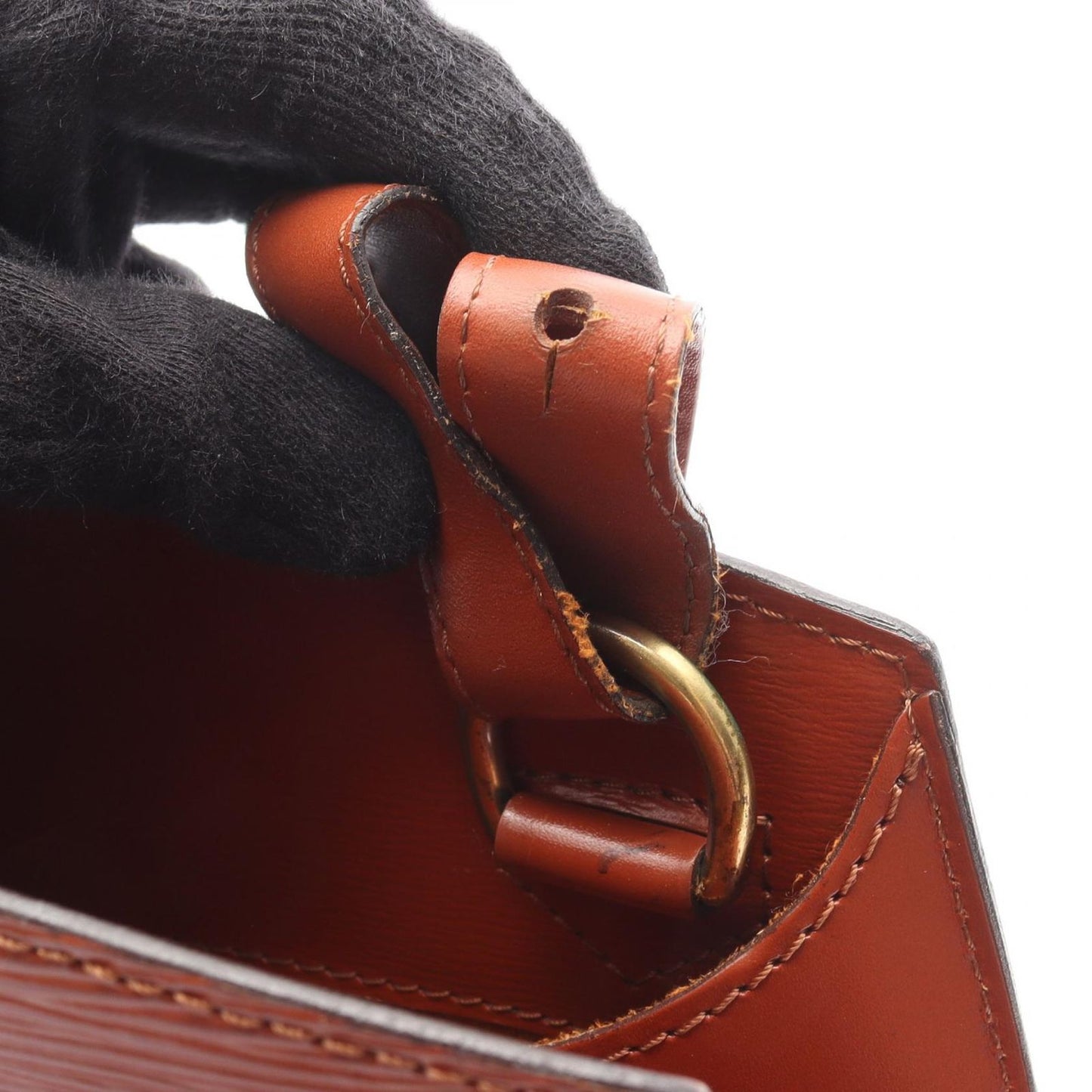 Louis Vuitton Cluny Epi Shoulder Bag in Kenian Brown - Timeless Elegance