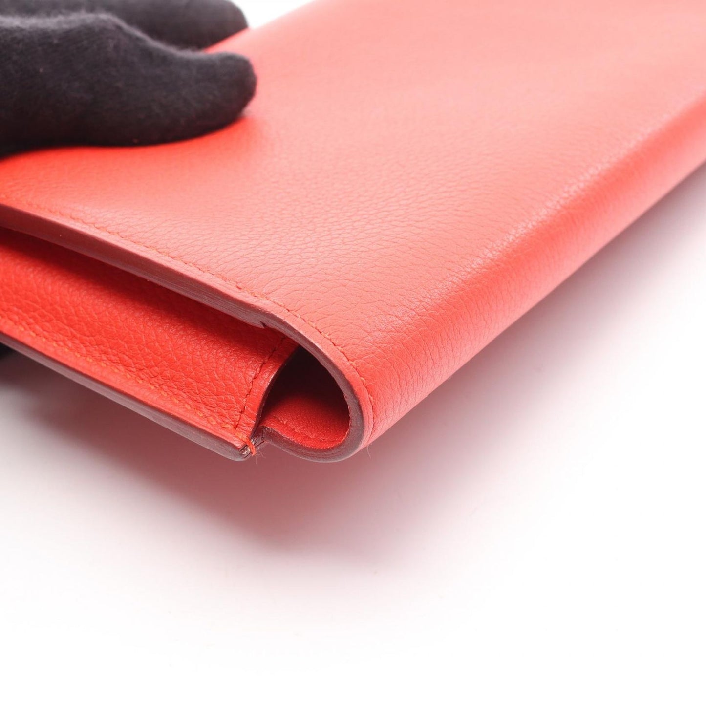 HERMES Passant Long Wallet in Red Leather - Exquisite Craftsmanship
