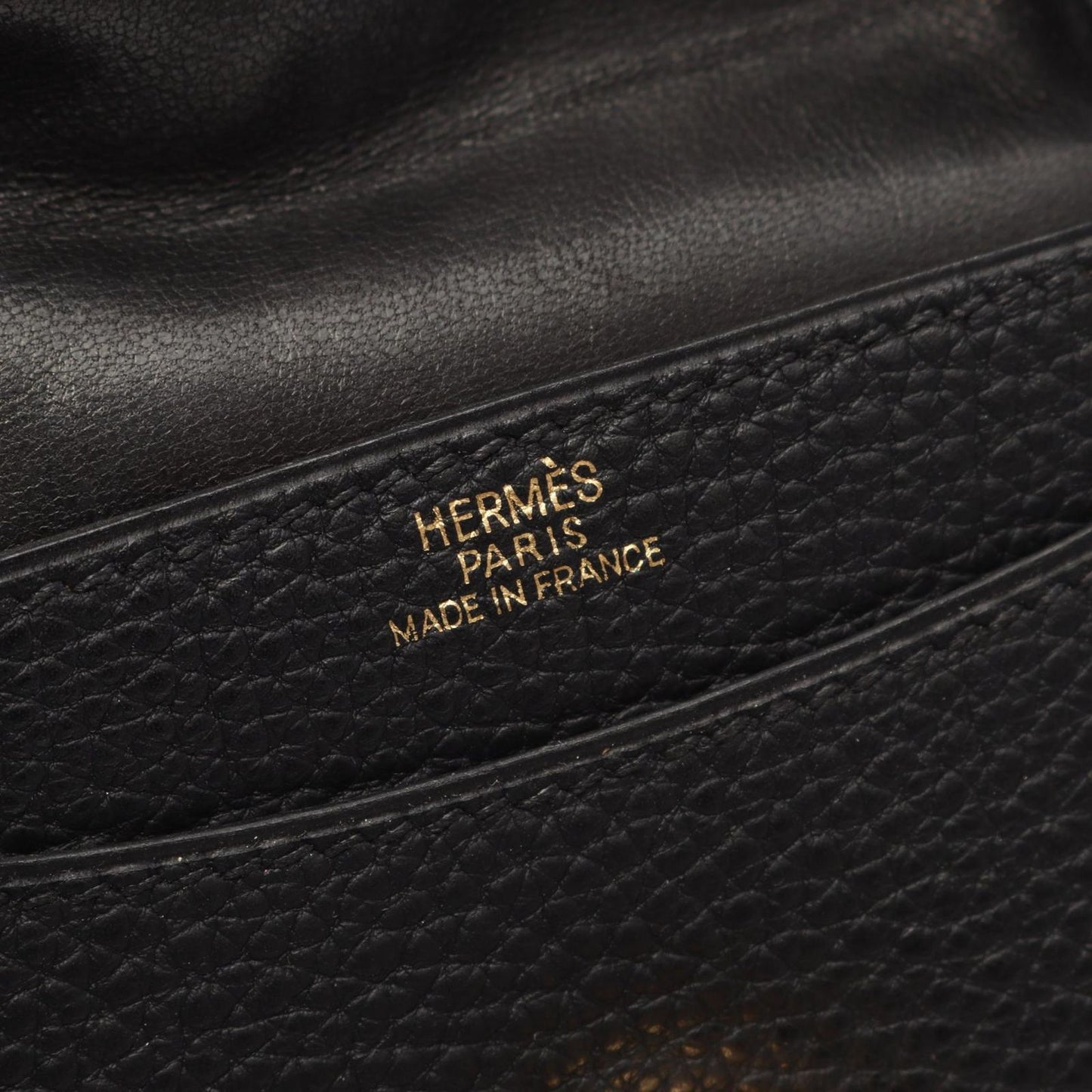 HERMES Dogon Card Case in Black Togo Leather - Timeless Elegance