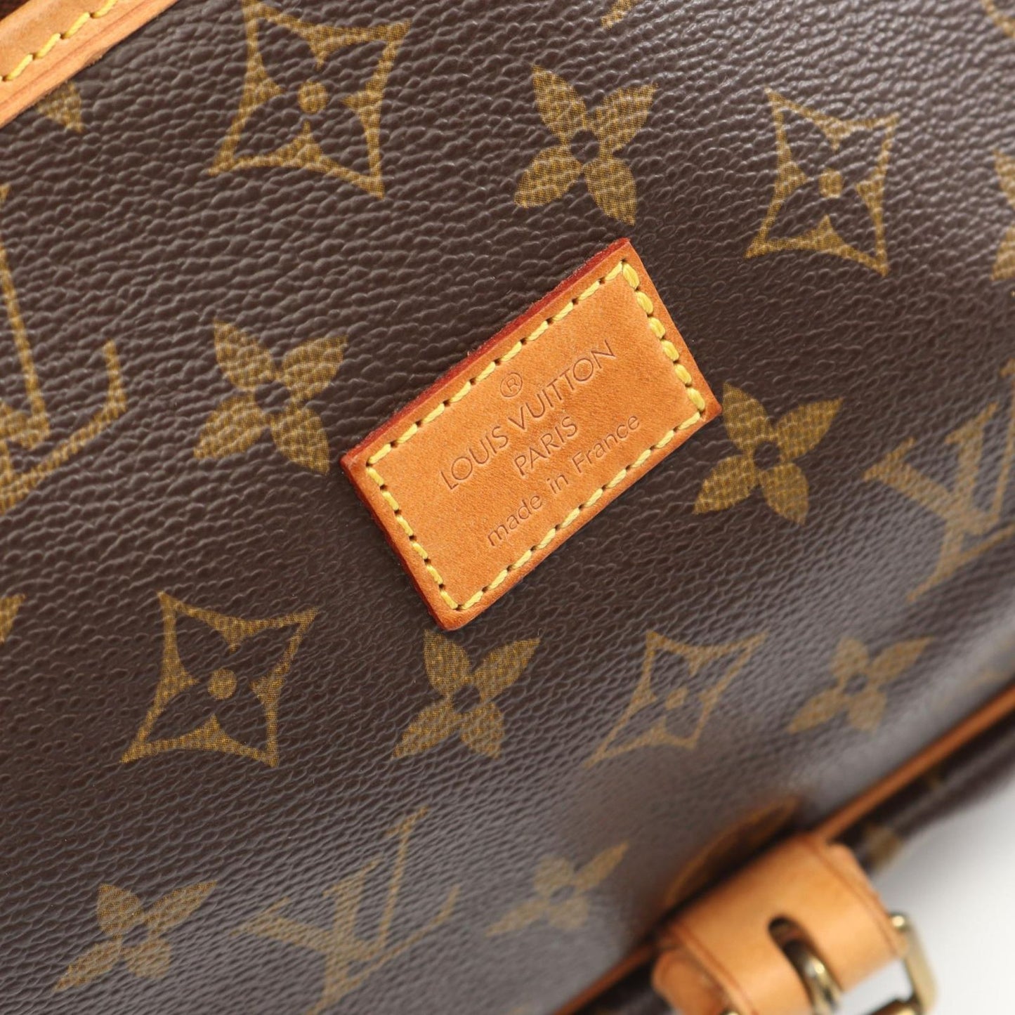 Louis Vuitton Monogram Sombrero 30 Shoulder Bag - Timeless Elegance