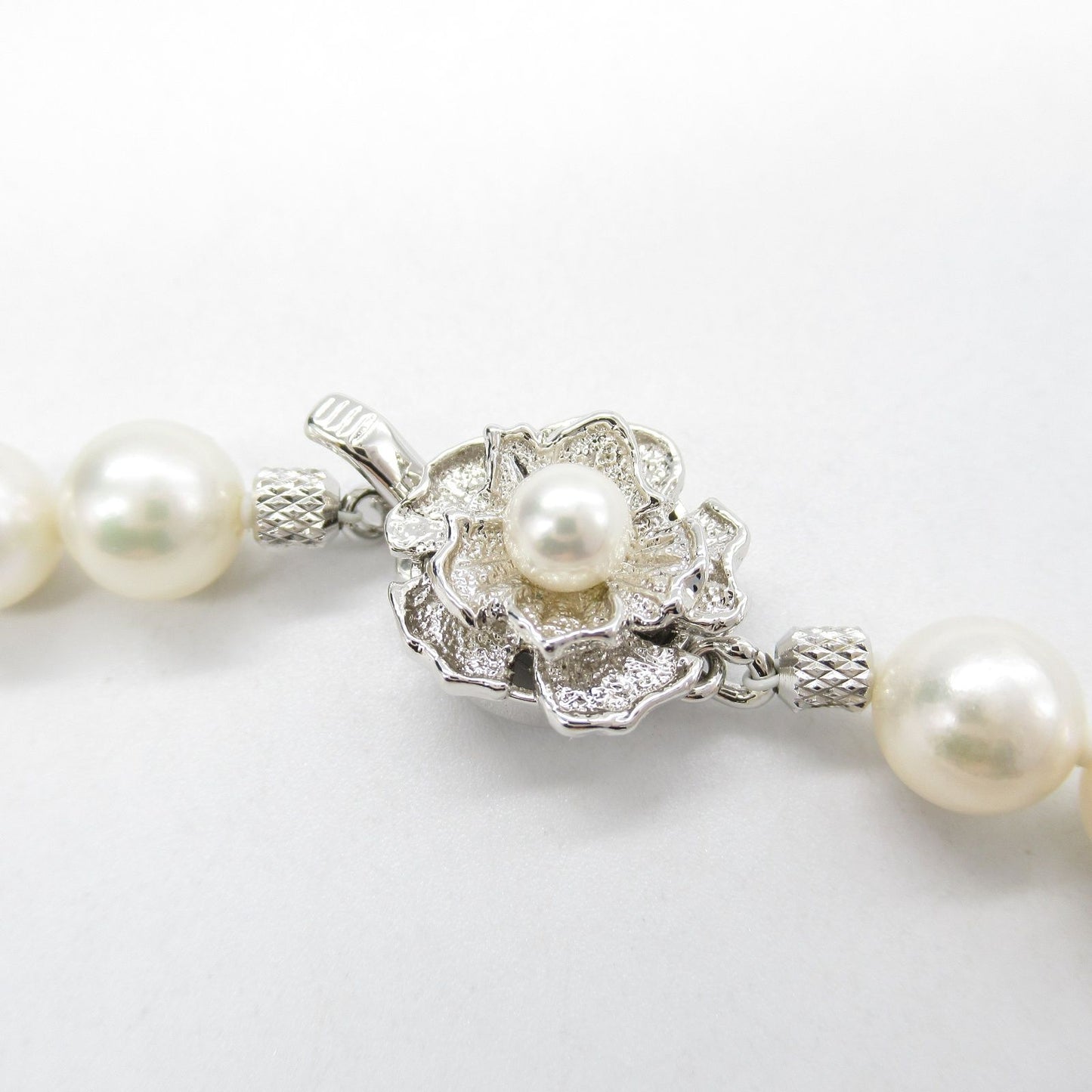 Elegant Pearl Necklace in Silver925 - Timeless Luxury