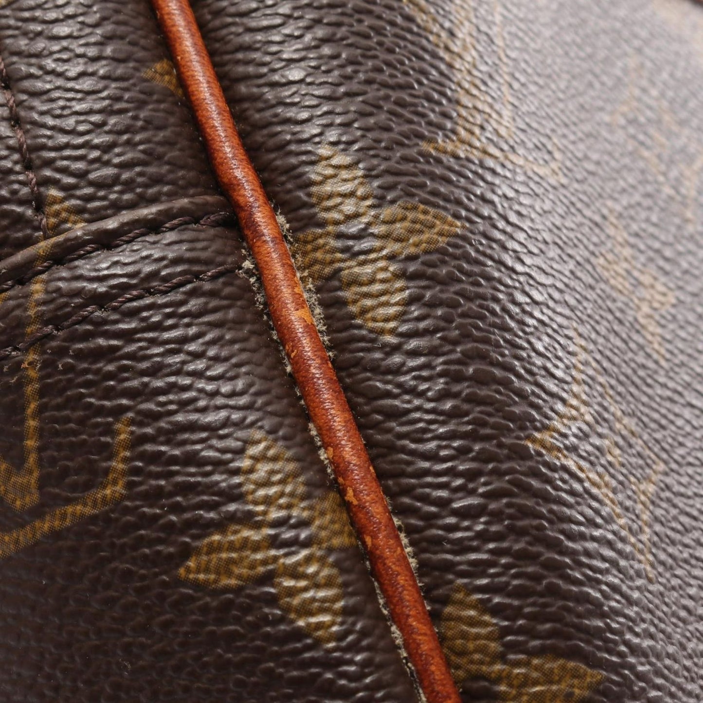 Louis Vuitton Monogram Reporter PM Shoulder Bag - Timeless Elegance