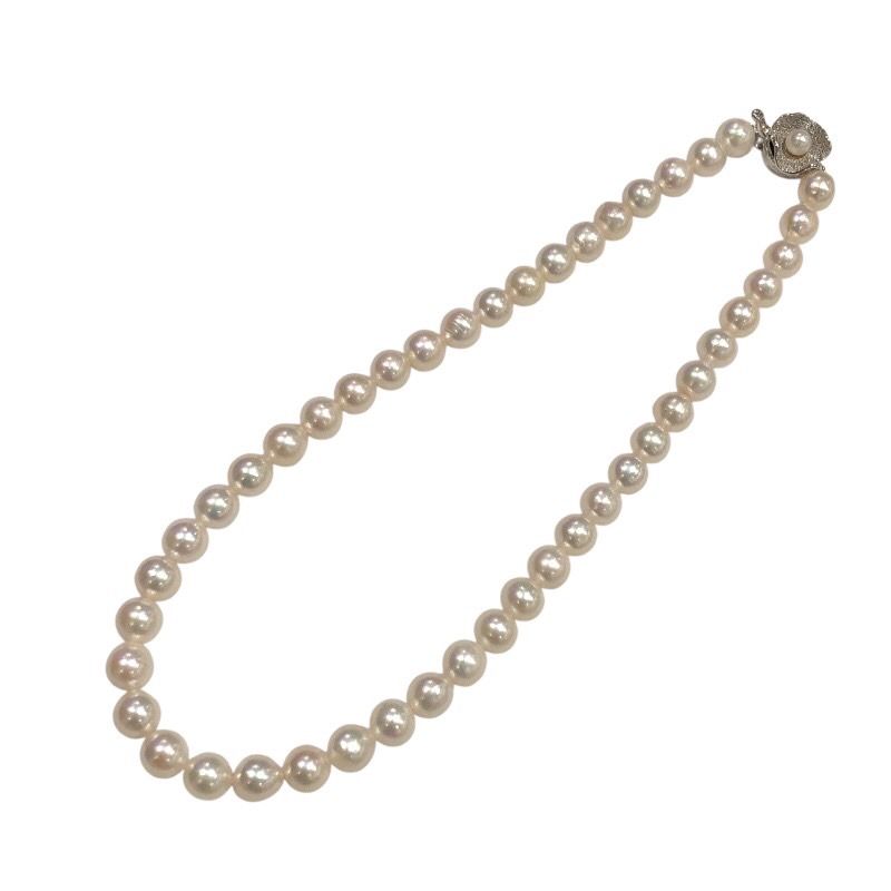 Exquisite White Pearl Necklace in Silver - Timeless Elegance