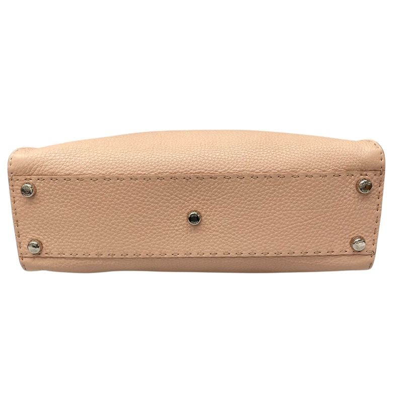 Fendi Selleria Peekaboo Medium Handbag in Light Pink Leather