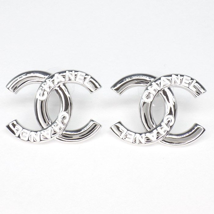 CHANEL Coco Mark Earrings - 2025 Cruise Collection - White Resin & Silver