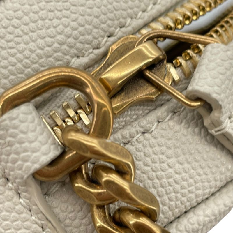 SAINT LAURENT Ivory Vinyl Chain Shoulder Bag - Exquisite Craftsmanship