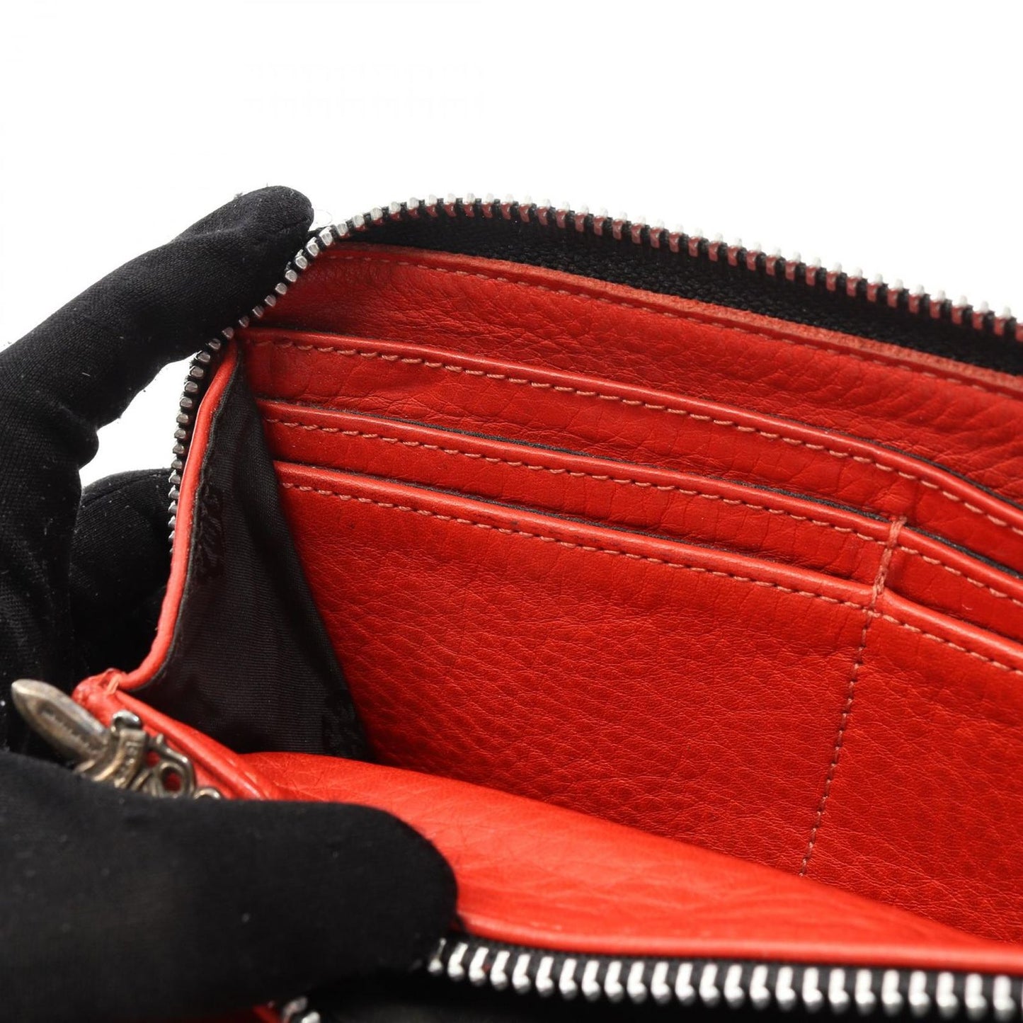 CHROME HEARTS Round Leather Wallet in Red - Exquisite Craftsmanship