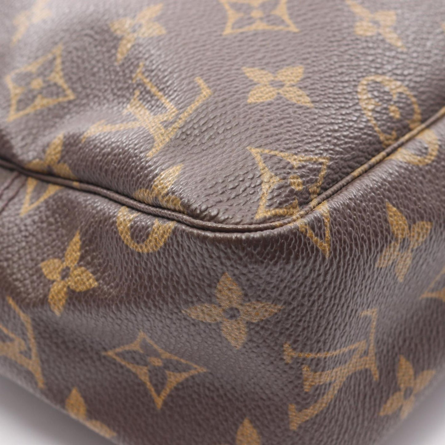 Louis Vuitton Monogram Toiletry Pouch 28 - Timeless Elegance